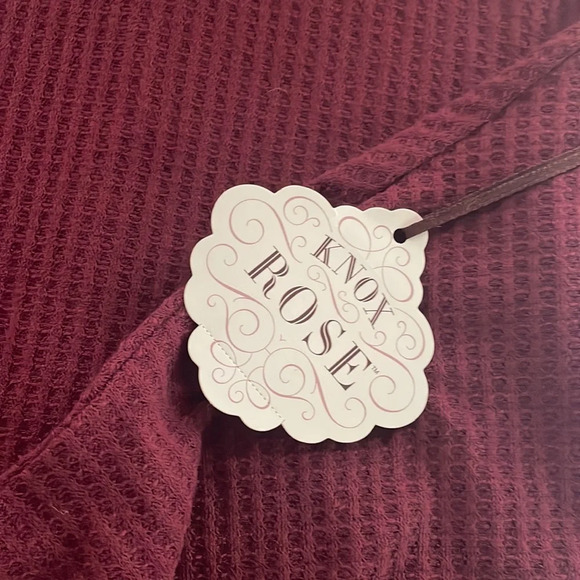 Knox Rose Deep Wine Color Long Sleeve Shark bite hem Sz S - Picture 7 of 7